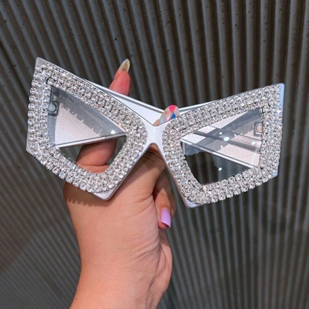 NWT Silver Diva Large Frame Crystal Embellished Sunglasses